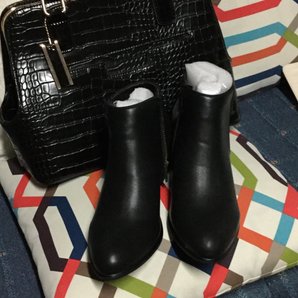 Shoes - Picture 2 of 2